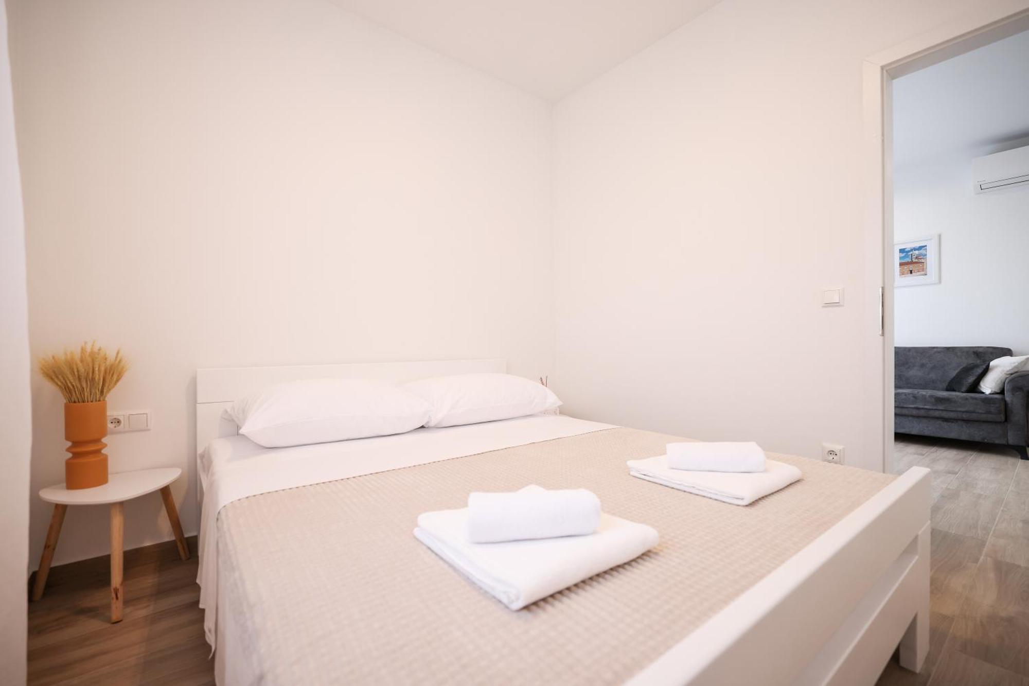 Duo Soles - Apartments With Private Parking Near Zadar Murvica  Eksteriør billede