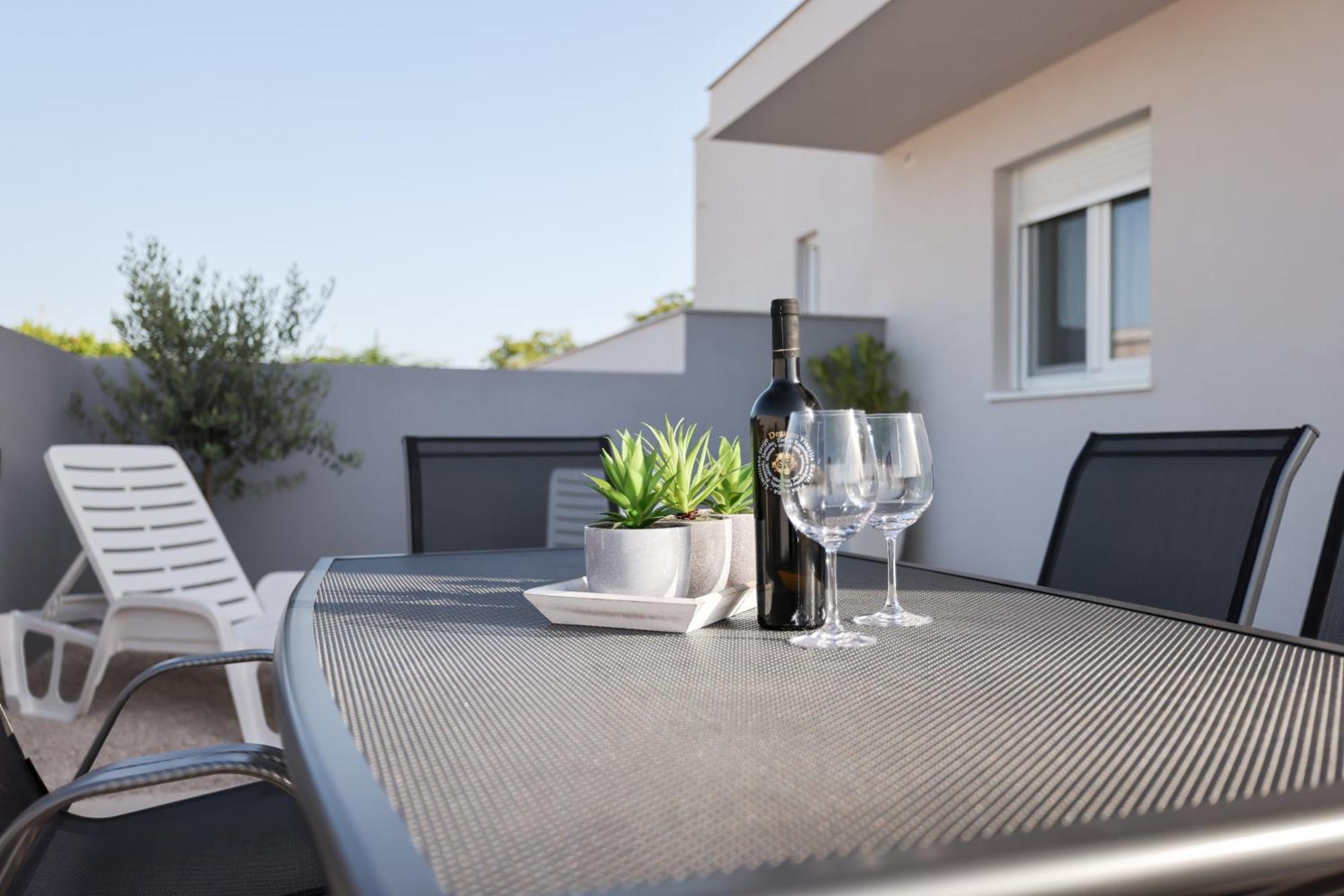 Duo Soles - Apartments With Private Parking Near Zadar Murvica  Eksteriør billede