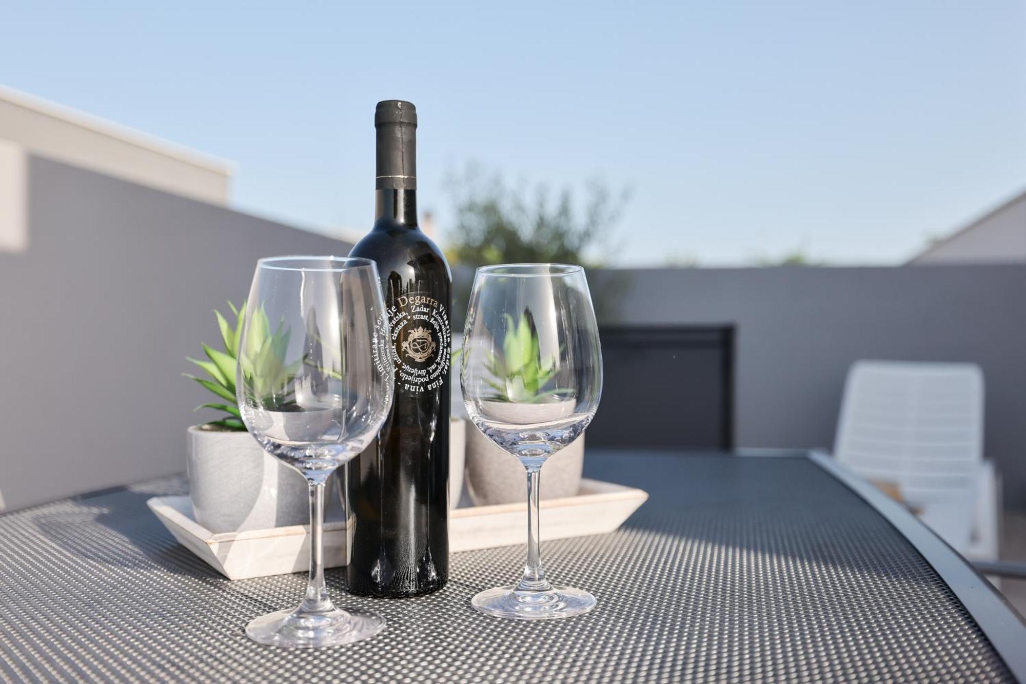 Duo Soles - Apartments With Private Parking Near Zadar Murvica  Eksteriør billede